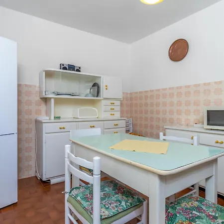 Appartamento In With House Sea View Klenovica